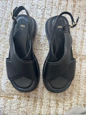 ZARA Black Crisscross Slingback Leather platform-chunky Sandals